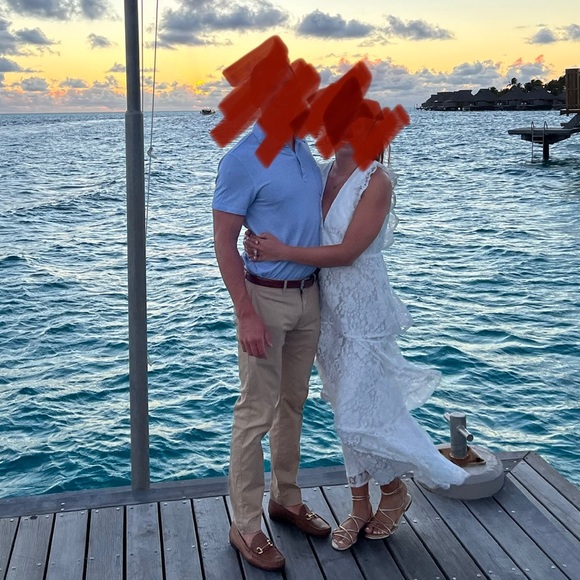 Lulu’s white lace dress - size medium - Picture 4 of 4